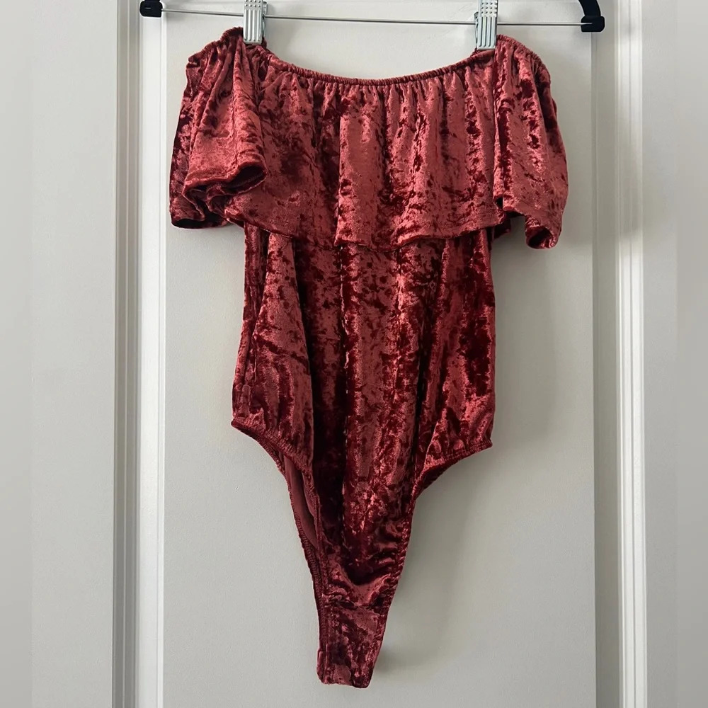 Crushed Velvet Off The Shoulder Ruffle Top Valentines Day Strapless Velour Red - Picture 3 of 7